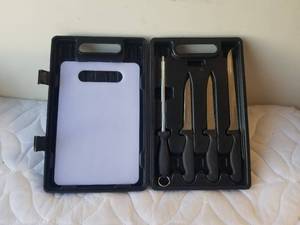 lot 120 image: Maxam filetcutting set knifes and cutting board and case