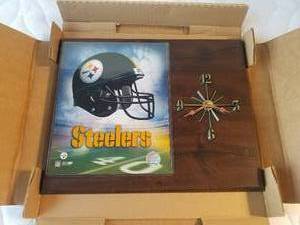 lot 131 image: Pittsburgh Steelers wall clock