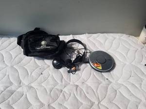 lot 141 image: DVD player