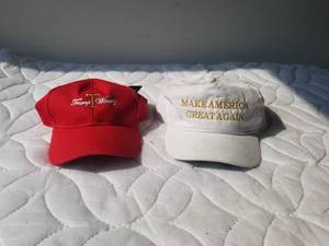 lot 145 image: Selection of Trump hats