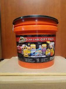 lot 153 image: Armour All - car care bucket