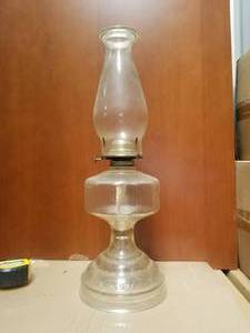 lot 175 image: Vintage glass oil lamp with glass globe