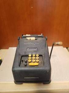 lot 177 image: Vintage Remington Rand adding machine