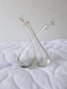 lot 243 image: Vintage glass wine and vinegar dispenser with stoppers