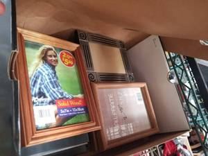 lot 295 image: Selection of picture frames