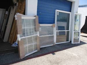 lot 88 image: 4-Like New Never Installed Windows, Vinyl Frames, With Screens, . Note X The Money