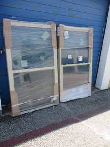 lot 89 image: 2-35-12 x 59-34 Like New Never Installed Windows, Vinyl Frames, With Screens, . Note X The Money