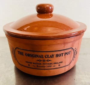 lot 20 image: Henry Watson Pottery, England - The Original Clay Pot 8.5
