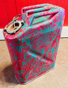 lot 29 image: 1974 USMC 5 Gallon Gas Can