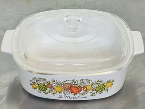 lot 48 image: Corning Ware La Marjolaine Spice of Life A-2-B Two Qt Baking Dish wC-20 Lid