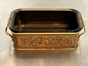 lot 50 image: Vintage Pyrex #213 Glass Loaf Pan wDecorative Pyrex Metal Insert