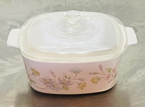 lot 55 image: Vintage Corning Ware A-1.5-B 1.5Liter Pastel Bouquet Casserole Dish wLid