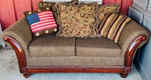 lot 62 image: 70x3628 BrownBeige Love Seat WDecorative Pillows