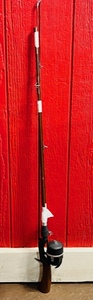 lot 73 image: Vintage Shakespear Wondercast Model 1795 Push Button Rod &amp Reel