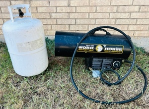 lot 132 image: Dyna-Glo Work Horse Heavy-Duty 70,000 to 100,000 BTU Heater w32.66-71.8 lbs Propane Tank