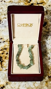 lot 165 image: Chambers Fine Jewelers Necklace wLIght Green Stones