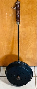 lot 171 image: Vintage 27 Long 9 Pan Open Flame Popcorn Popper