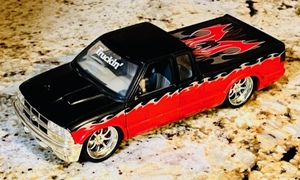 lot 186 image: 1 Badd Ride Truckin Chevrolet S10 Pickup Truck Extended Cab 124 Scale