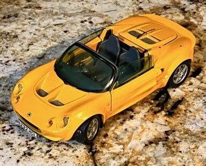 lot 188 image: 1 118 Chrono H1020 Lotus Elise 1997 in Norfolk Mustard