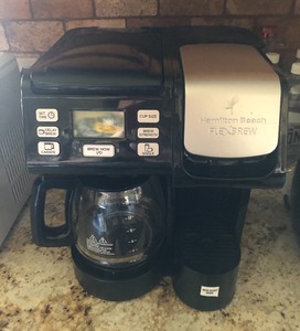 lot 203 image: Hamilton Beach Flex Brew Coffee Pot &amp Kcup Machine