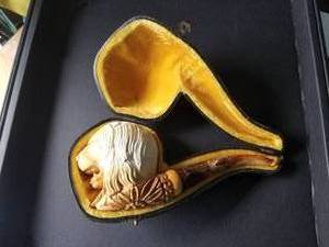 lot 145 image: Vintage Estate smoking pipe - Meerschaum Lions head - with case