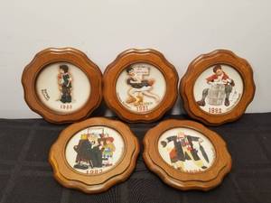 lot 107 image: Selection of 5 Norman Rockwell limited edition annual mini plates