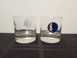lot 97 image: Jack Daniels - Dallas Mavericks - glasses - set of 2