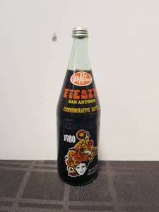 lot 217 image: Dr. Pepper 1980 Fiesta-San Antonio Commemorative Bottle (32ounce)