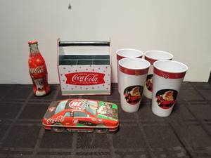 lot 224 image: Coca Cola collectibles lot