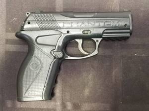 lot 91 image: Phantom .177 CO2 air BB Gun