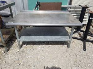 lot 132 image: Stainless Steel table - 31by 48 by 24h