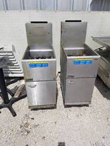 lot 197 image: Selection of 2 Pitco stainless steel gas fryer stations
