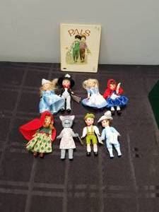 lot 165 image: Madame Alexander - McDonalds dolls - set of 8
