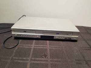 lot 159 image: Samsung DVD and VHS player - came on when tested