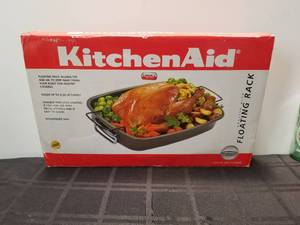 lot 177 image: KitchenAid Roaster with floating rack - appears never used