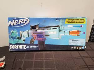 lot 182 image: Fortnite Ar-Rippley Nerf Gun- box damaged in shipping