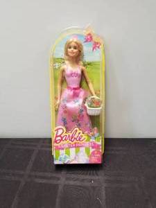 lot 190 image: Barbie - Easter Princess in package