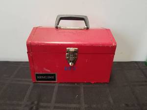 lot 191 image: Red metal toolbox by Remline