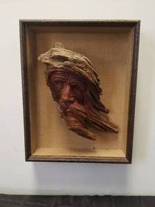 lot 214 image: Vintage carved driftwood art piece - in shadow (12x15) box display