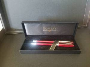 lot 24 image: Bombay pen and pencil set