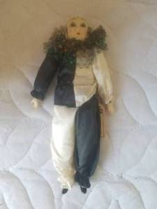lot 273 image: Collectable Clown Doll from Bradley Dolls - Send in the Clowns