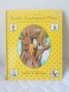 lot 279 image: Poohs Enchanted Place - Pop up book