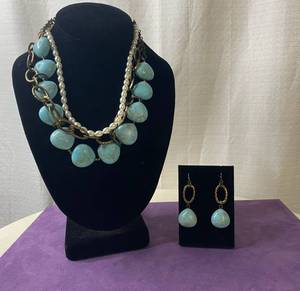 lot 13 image: PREMIER DESIGNS SET OF (1) NECKLACE, (1) PAIR OF EARRINGS IN STYLE, DESIGN, AND COLOR(S) SHOWN. (SOLD 2 X THE MONEY)