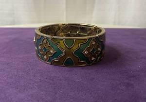 lot 28 image: PREMIER DESIGNS BRACELET IN STYLE, DESIGN, AND COLOR(S) SHOWN.