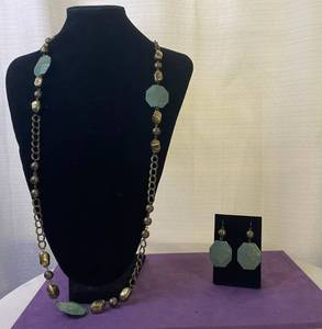 lot 31 image: PREMIER DESIGNS SET OF (1) NECKLACE, (1) PAIR OF EARRINGS IN STYLE, DESIGN, AND COLOR(S) SHOWN. (SOLD 2 X THE MONEY)