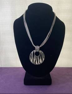 lot 35 image: PREMIER DESIGNS NECKLACE WITH PENDANT IN STYLE, DESIGN, AND COLOR(S) SHOWN.