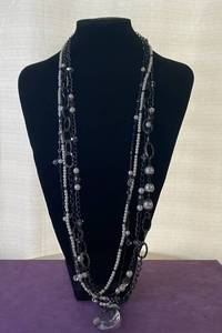 lot 43 image: PREMIER DESIGNS NECKLACE WITH PENDANT IN STYLE, DESIGN, AND COLOR(S) SHOWN.