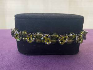lot 83 image: PREMIER DESIGNS BRACELET IN STYLE, DESIGN, AND COLOR(S) SHOWN.