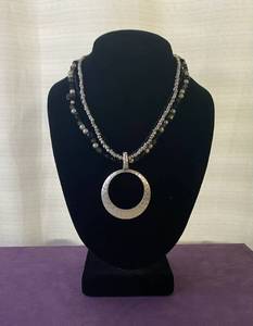 lot 87 image: PREMIER DESIGNS NECKLACE WITH PENDANT IN STYLE, DESIGN, AND COLOR(S) SHOWN.