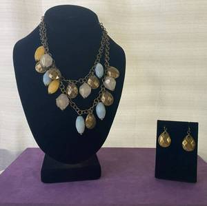 lot 104 image: PREMIER DESIGNS SET OF (1) NECKLACE, (1) PAIR OF EARRINGS IN STYLE, DESIGN, AND COLOR(S) SHOWN. (SOLD 2 X THE MONEY)